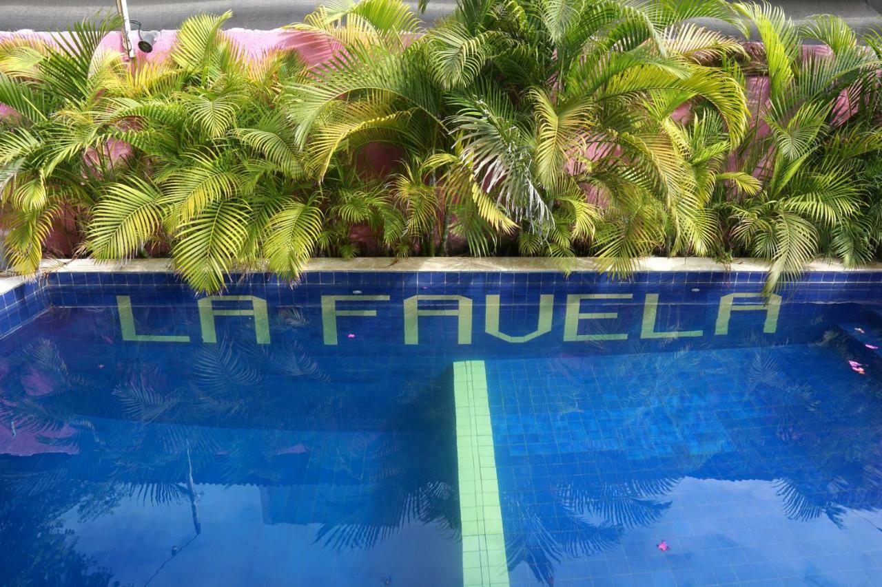吉利特拉旺安 La Favela旅舍 外观 照片